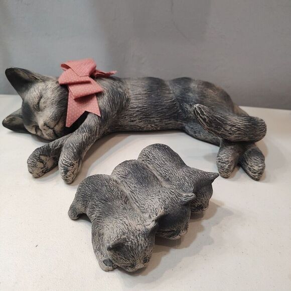 VTG Scioto 1987 Mother Cat 3 Kittens 12" Grey Cat Nursing Sleeping Pink Bow - Picture 2 of 9